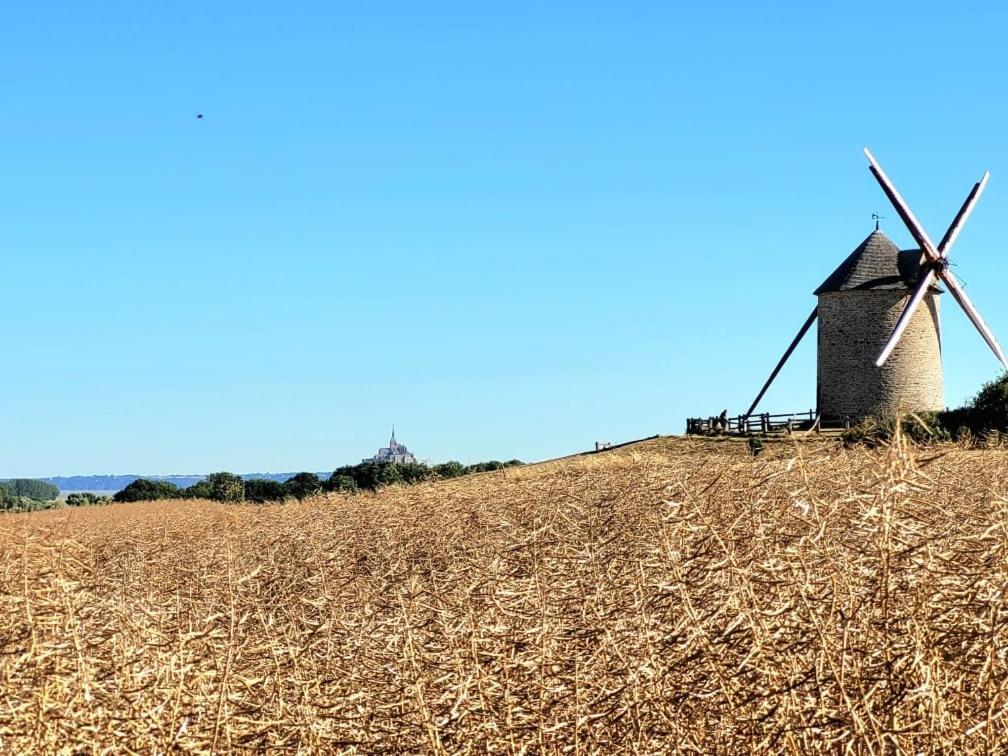 Le Petit Gite Du Mont Beauvoir (Manche) Exterior foto